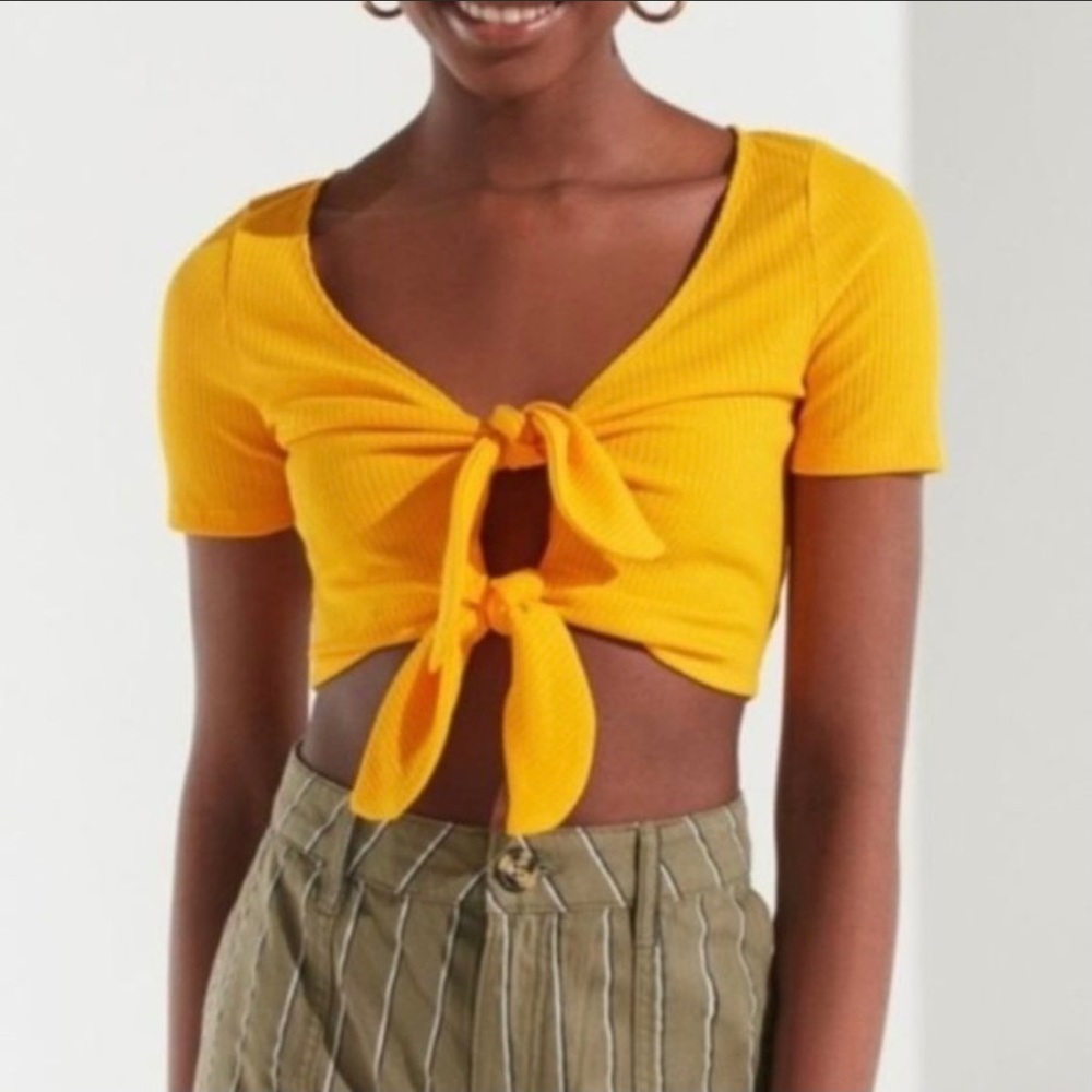 URBAN OUTFITTERS UO Gold Ribbed Front Tie Crop Top Size L
